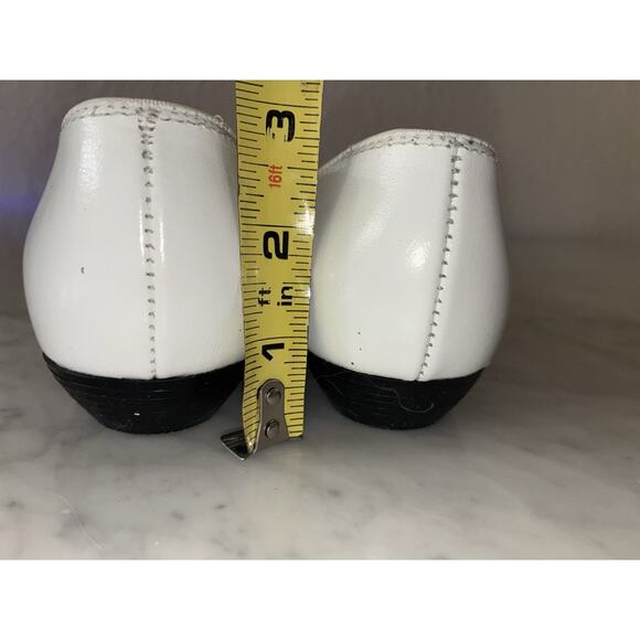 Tic Tac Toe Shoes White Leather Upper Size 7 New Old Stock Bows - Picture 5 of 8